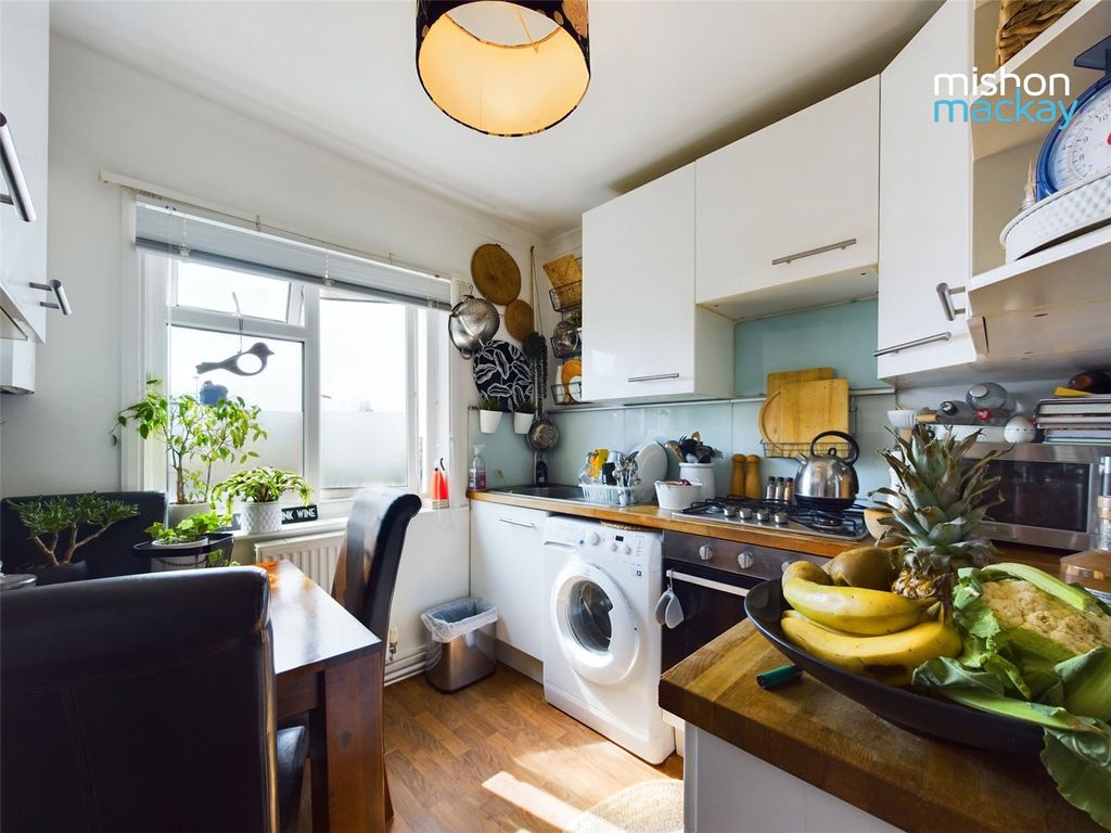 1 bed flat for sale in Ryde Road, Brighton, East Sussex BN2, £205,000