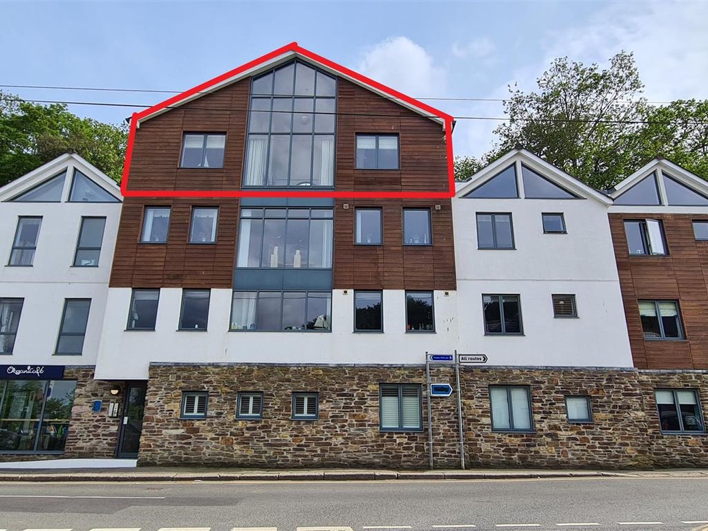 2 bed flat for sale in Station Road, Fowey PL23, £299,950