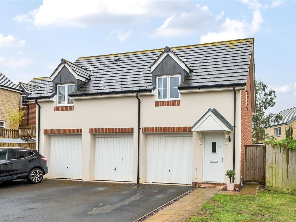 2 bed detached house for sale in Cloakham Drive, Axminster EX13, £200,000