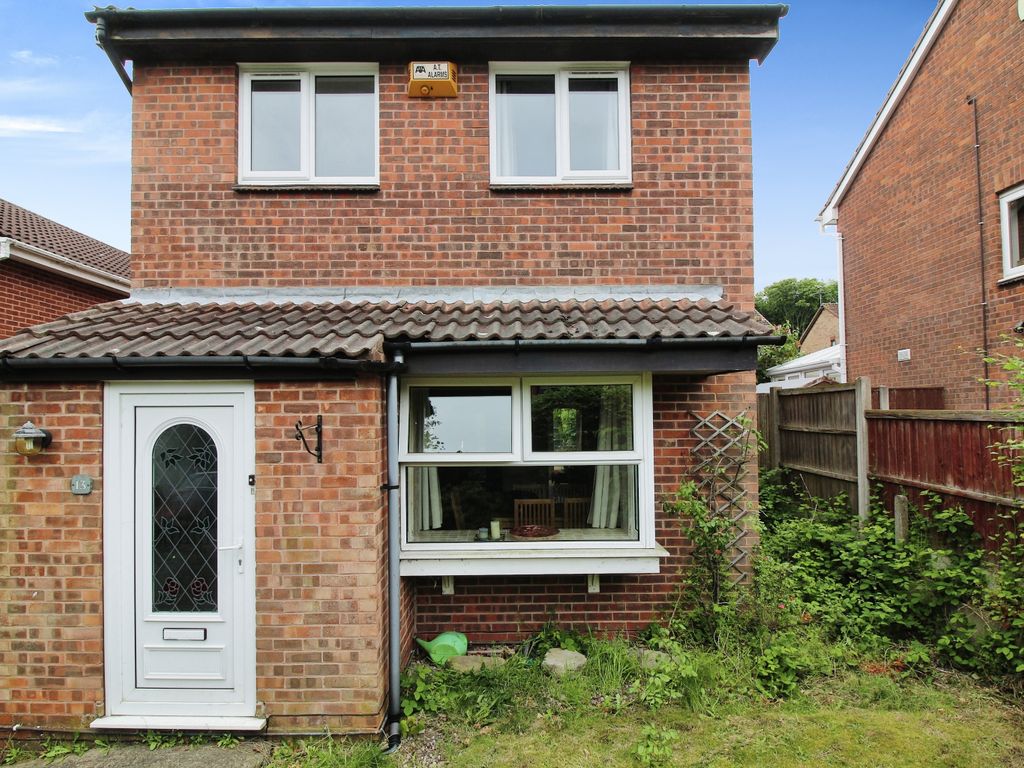 3 bed detached house for sale in Hatton Close, Arnold, Nottingham NG5, £240,000