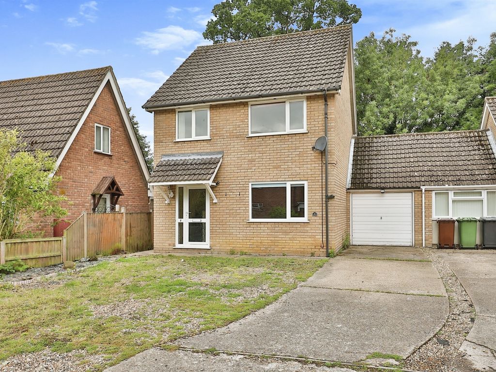 3 bed detached house for sale in Eva Close, Shipdham, Thetford IP25, £250,000