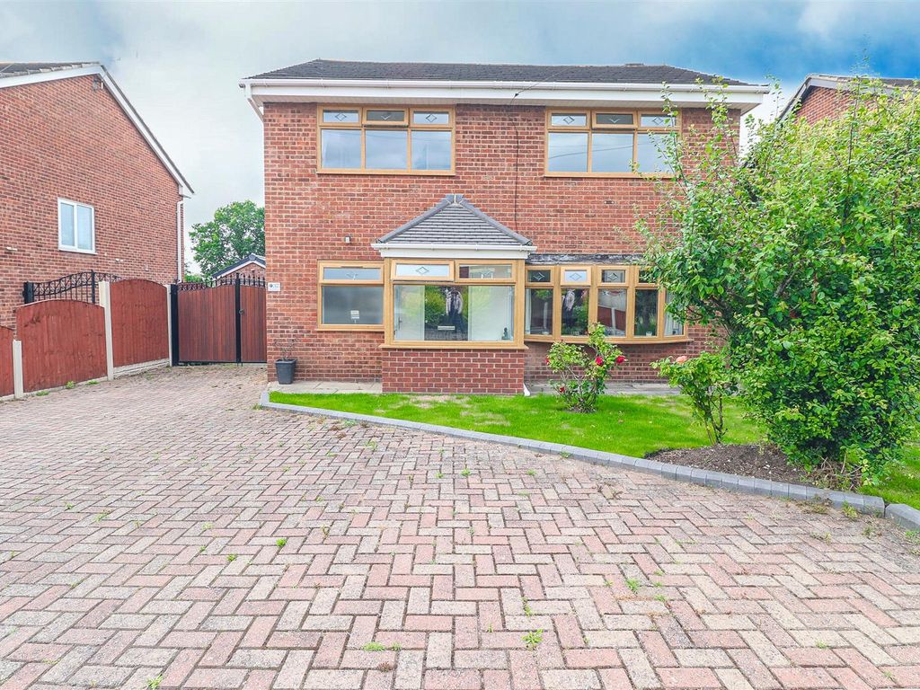 4 bed detached house for sale in Church Road, Banks, Southport PR9, £325,000