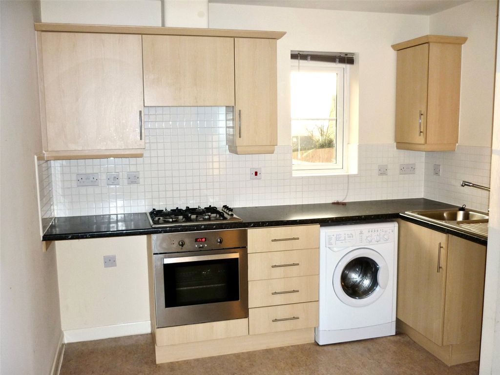 1 bed flat for sale in Stowe Drive, Rugby, Warwickshire CV22, £125,000