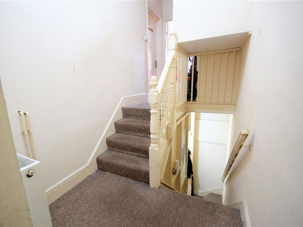 3 bed flat for sale in Pembroke Road, Shirehampton, Bristol BS11, £175,000