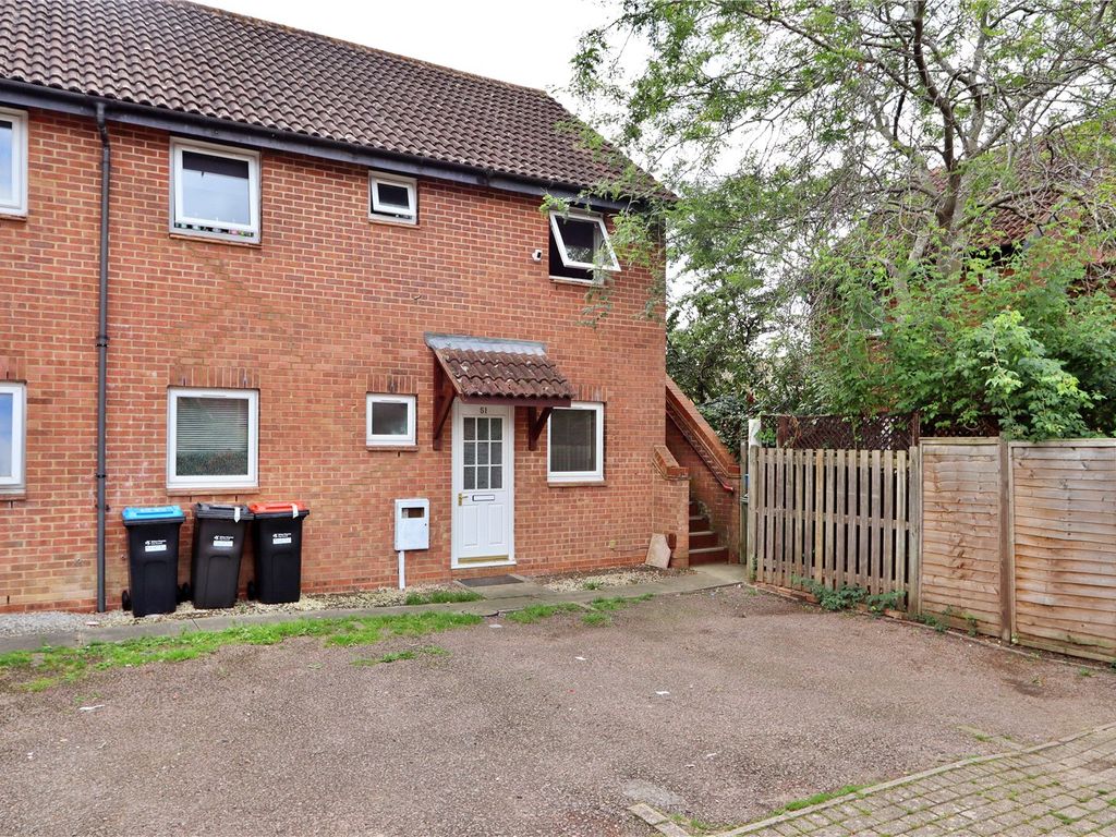 2 bed flat for sale in Spearmint Close, Walnut Tree, Milton Keynes, Buckinghamshire MK7, £200,000