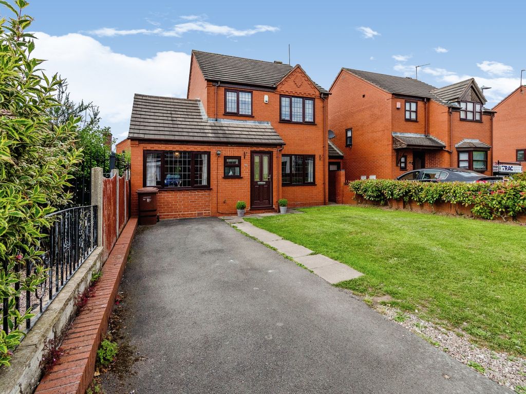 3 bed detached house for sale in Castle Road, Walsall Wood WS9, £310,000