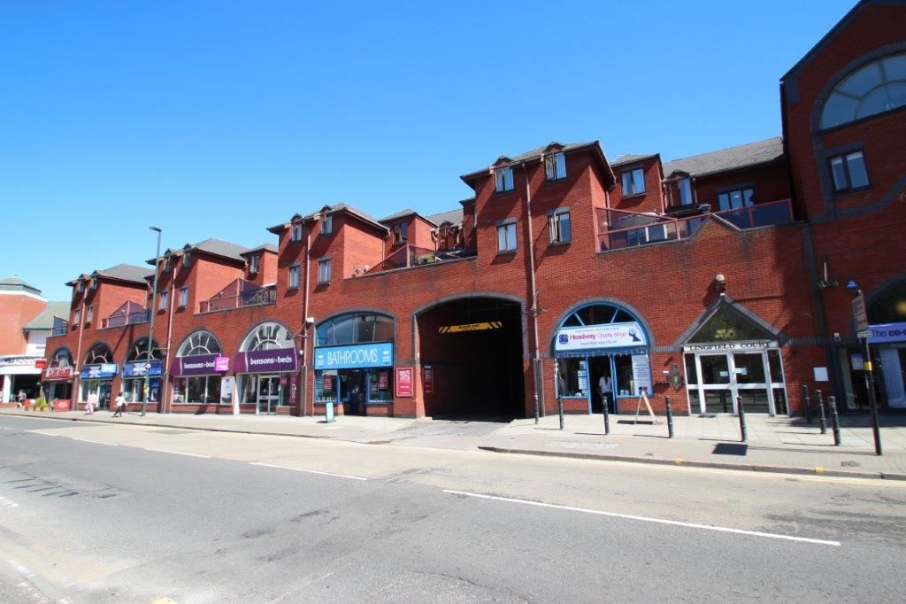 2 bed flat for sale in High Street, Harborne, Birmingham B17, £119,950