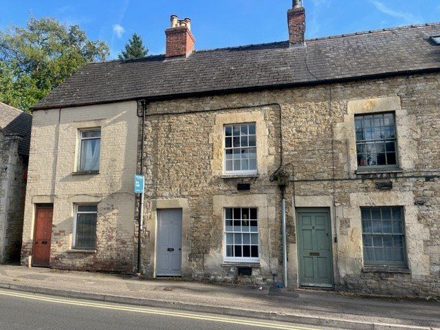 2 bed terraced house for sale in London Road, Cirencester GL7, £289,000