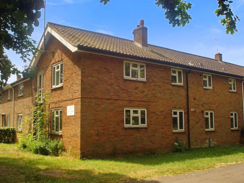 1 bed flat for sale in Rydal Mount, Northampton NN3, £110,000