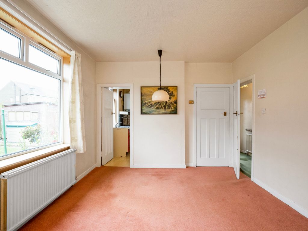 2 bed flat for sale in 18 Crewe Bank, Edinburgh EH5, £140,000