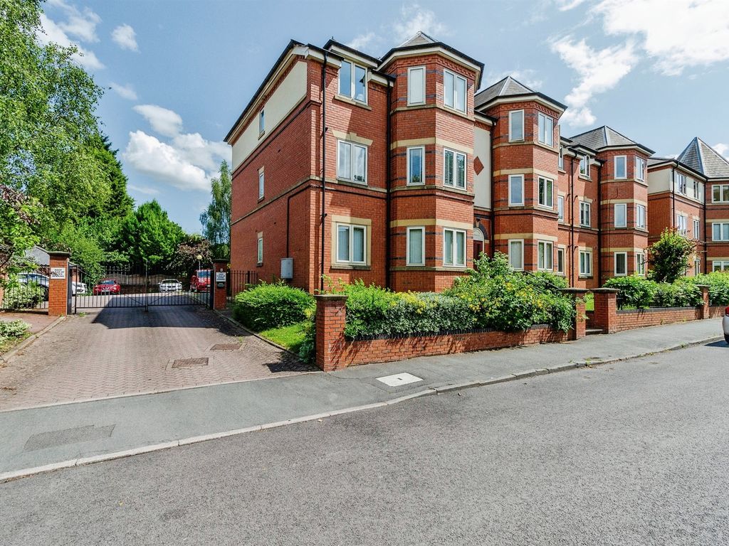 2 bed flat for sale in Mellish Road, Walsall WS4, £145,000