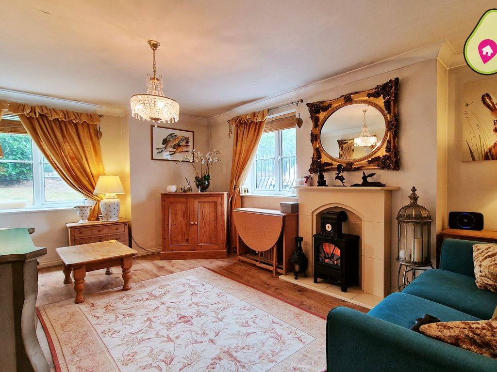 1 bed flat for sale in Burleigh Road, Ascot SL5, £230,000