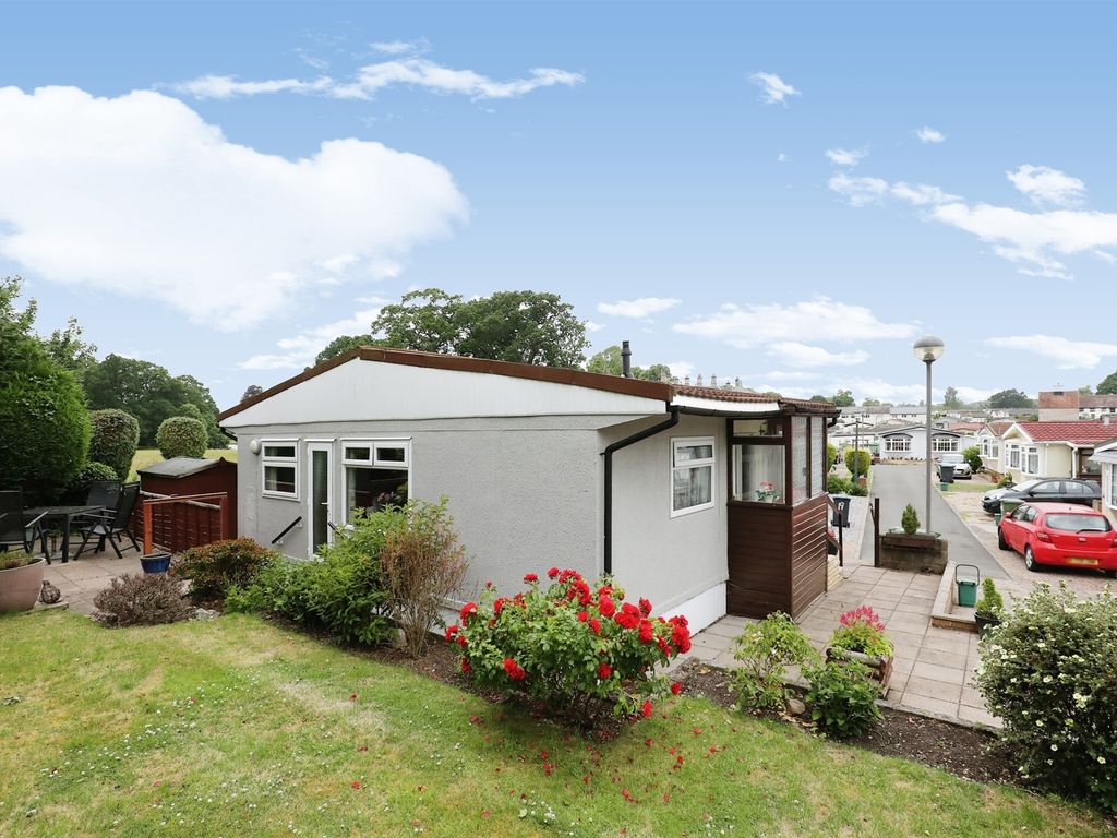 2 bed mobile/park home for sale in Wootton Hall, Wootton Wawen, Henley-In-Arden B95, £165,000