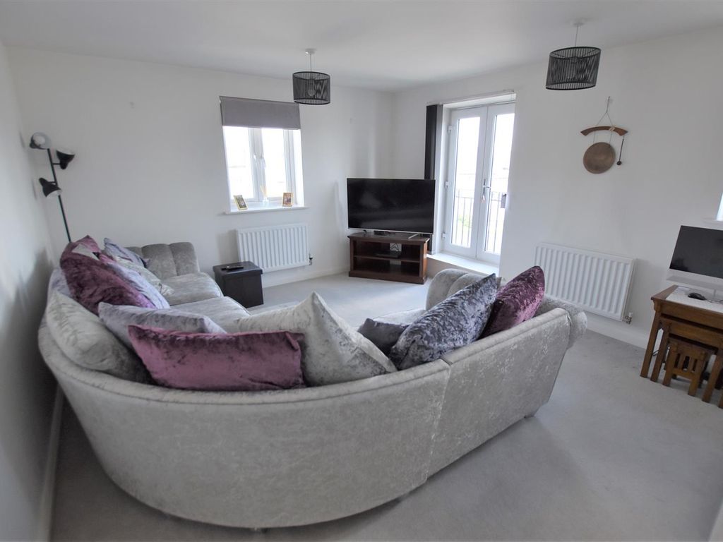 2 bed flat for sale in Oxleaze Way, Paulton, Bristol BS39, £182,500