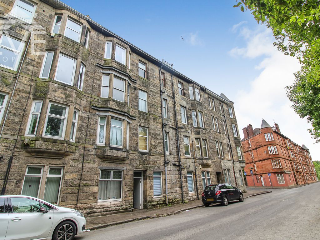 1 bed flat for sale in Station Road, Dumbarton G82, £58,500