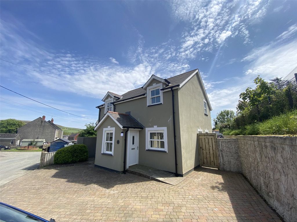 3 bed detached house for sale in Llety Wennol, Puncheston, Haverfordwest, Pembrokeshire SA62, £265,000