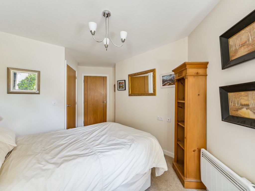 1 bed flat for sale in 823 Clarkston Road, Netherlee, East Renfrewshire G44, £165,000