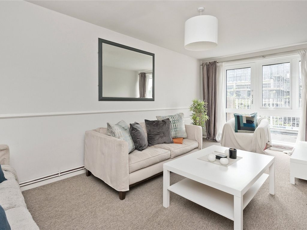 1 bed flat for sale in Coverdale Road, London NW2, £300,000