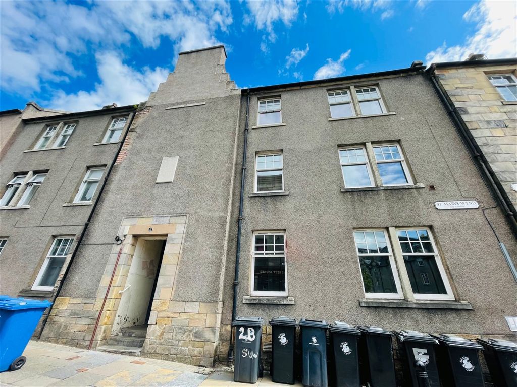 2 bed flat for sale in St. Marys Wynd, Stirling FK8, £118,000