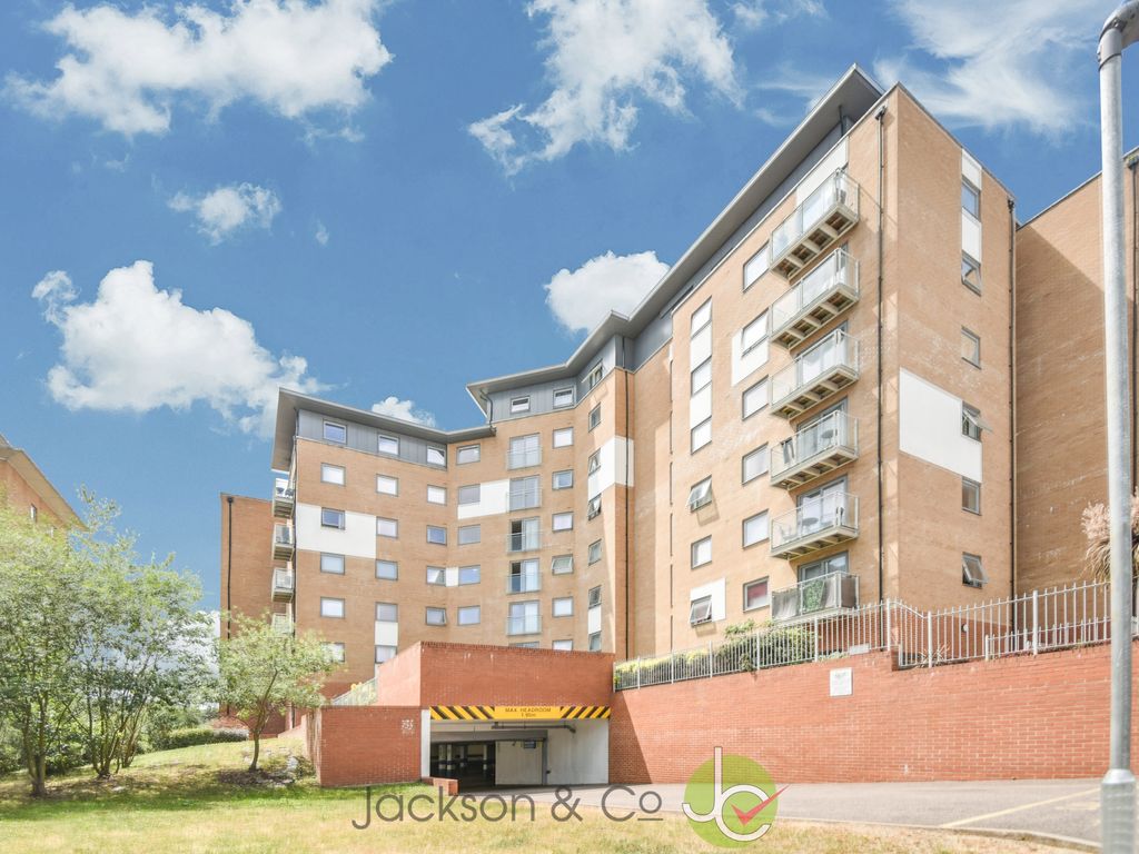 2 bed flat for sale in Keel Point, Colchester CO2, £170,000