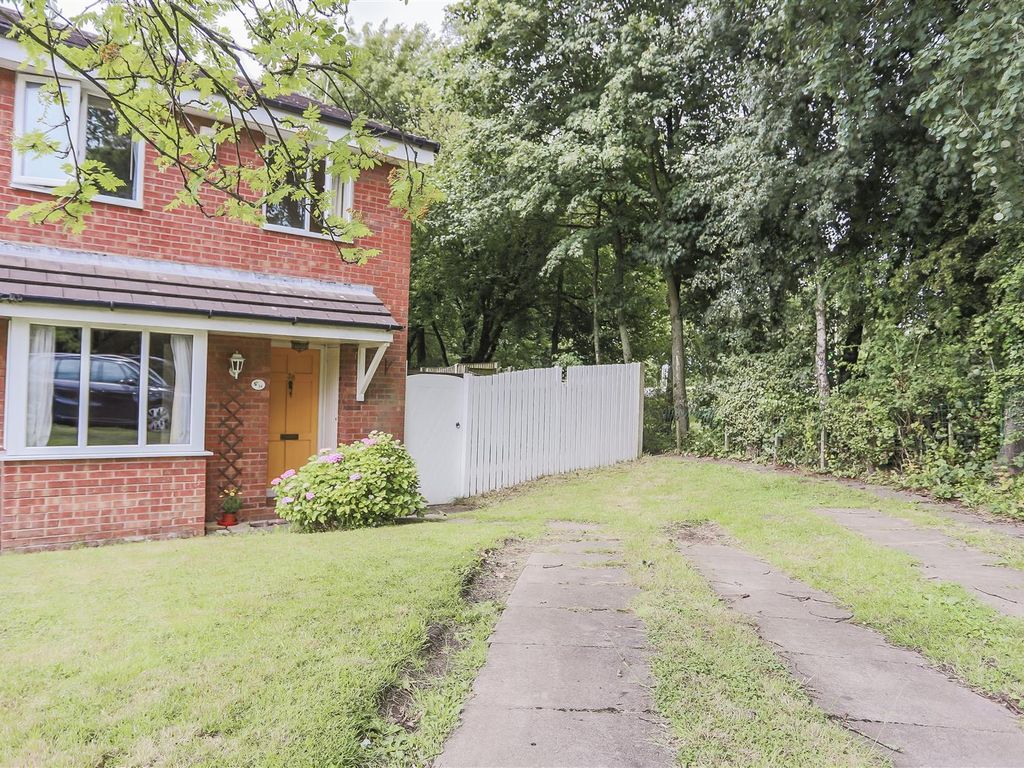 2 bed detached house for sale in Black Croft, Clayton-Le-Woods, Chorley PR6, £130,000