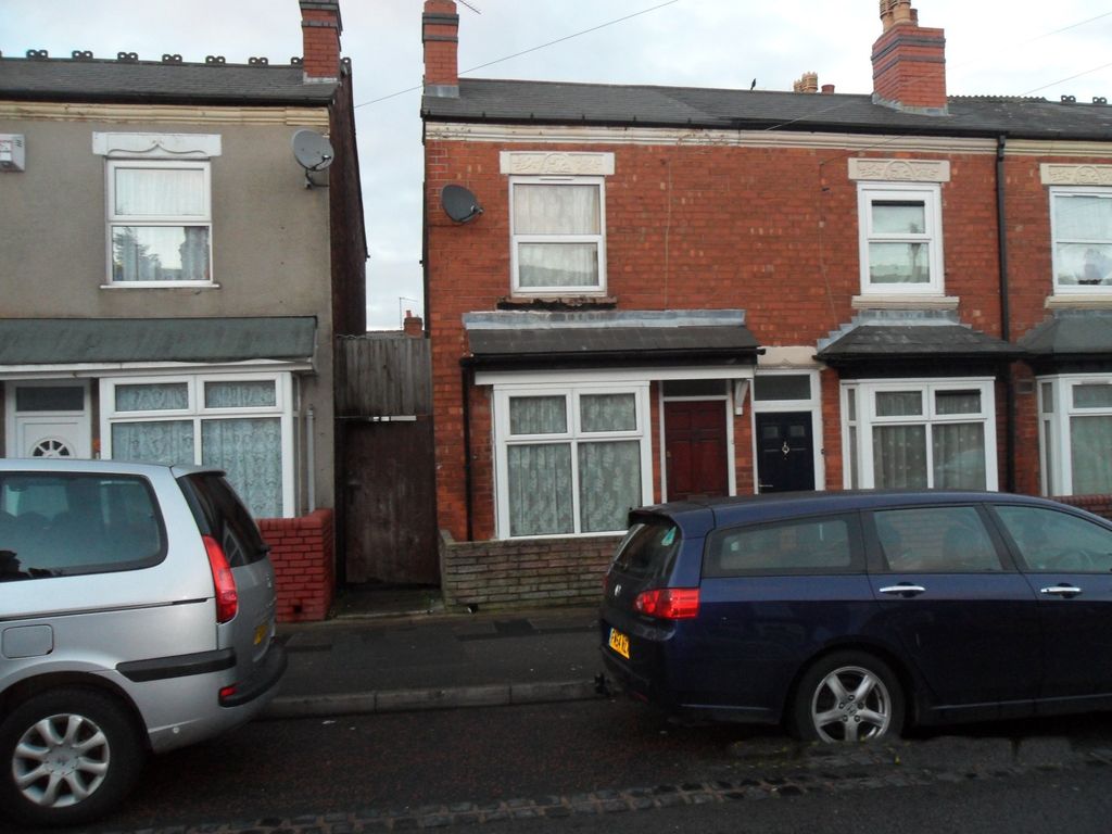 3 bed end terrace house for sale in Preston Road, Birmingham B18, £140,000