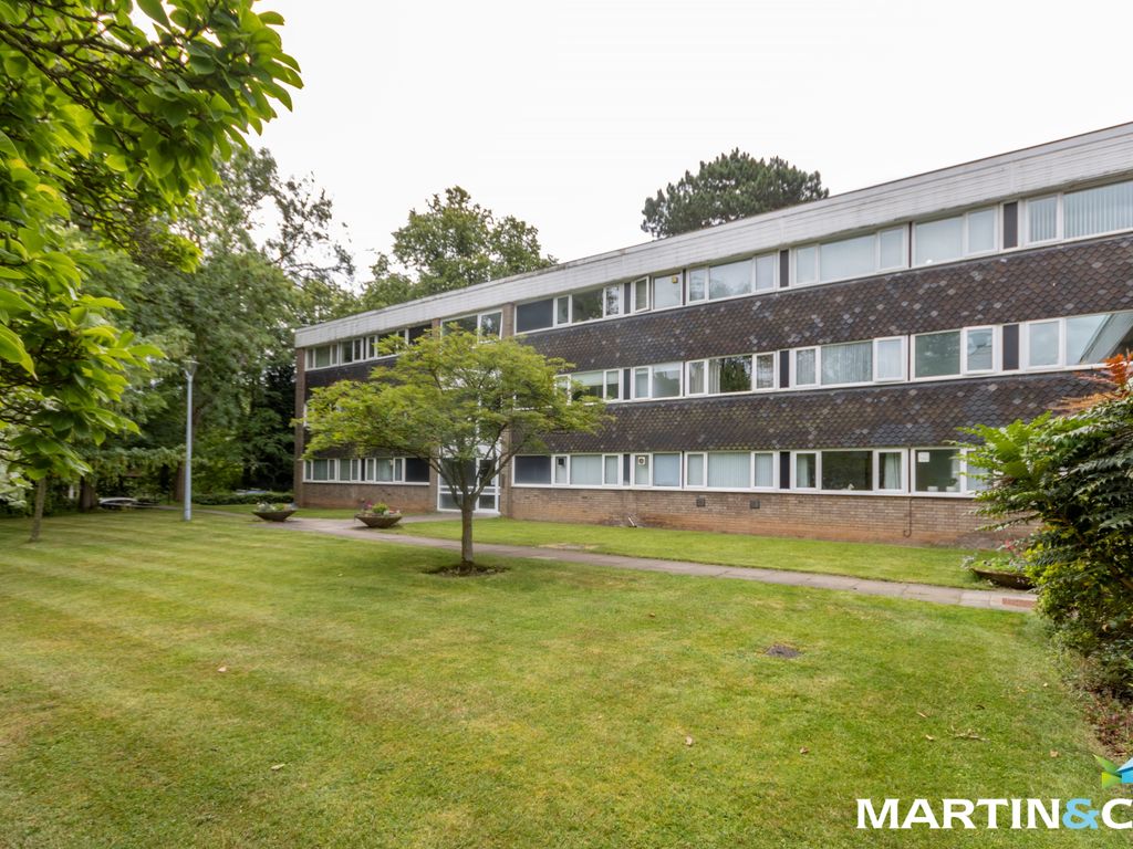 2 bed flat for sale in High Point, Richmond Hill Road, Edgbaston B15, £215,000