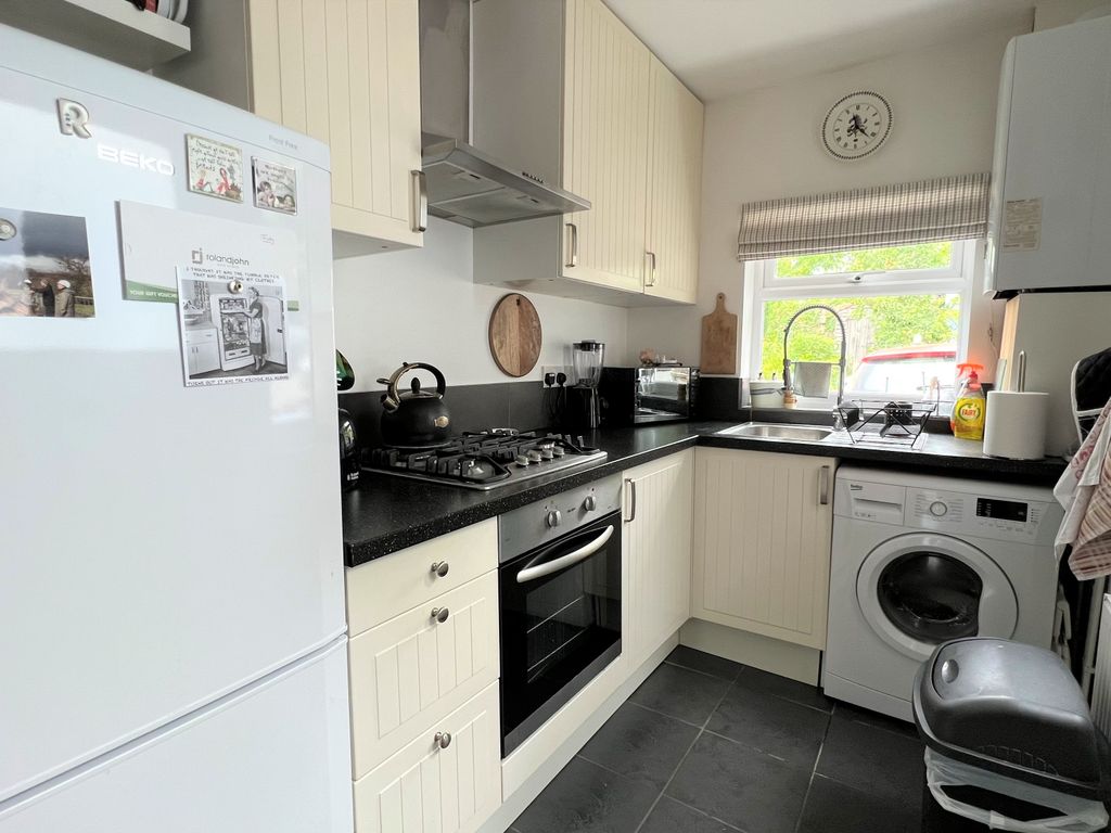 2 bed terraced house for sale in Silver Street, Warminster BA12, £189,000