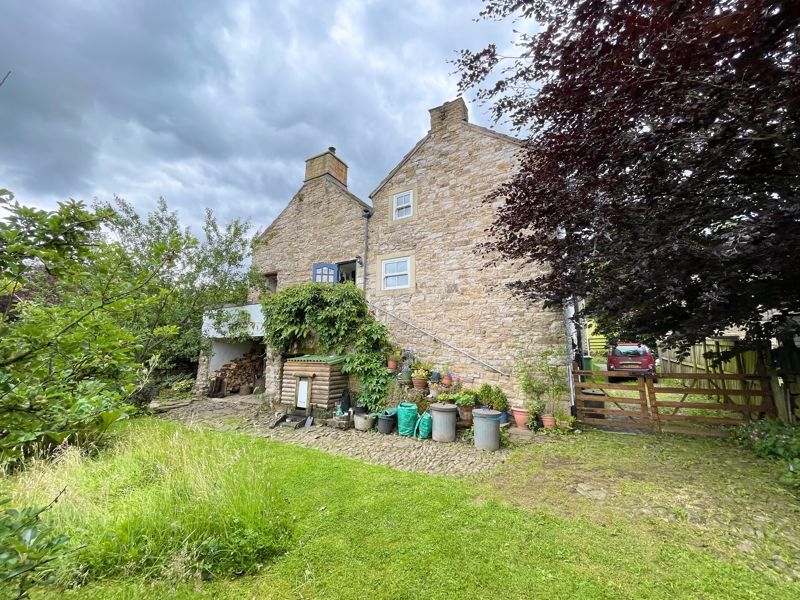 2 bed property for sale in Alston CA9, £285,000