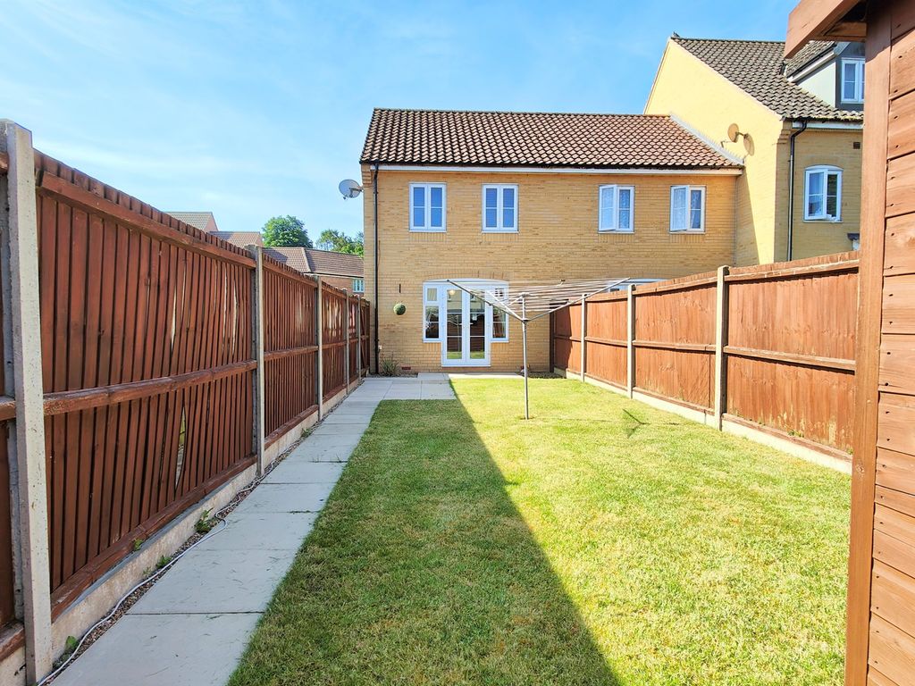 2 bed end terrace house for sale in Sunderland Close, Carbrooke, Thetford IP25, £40,000