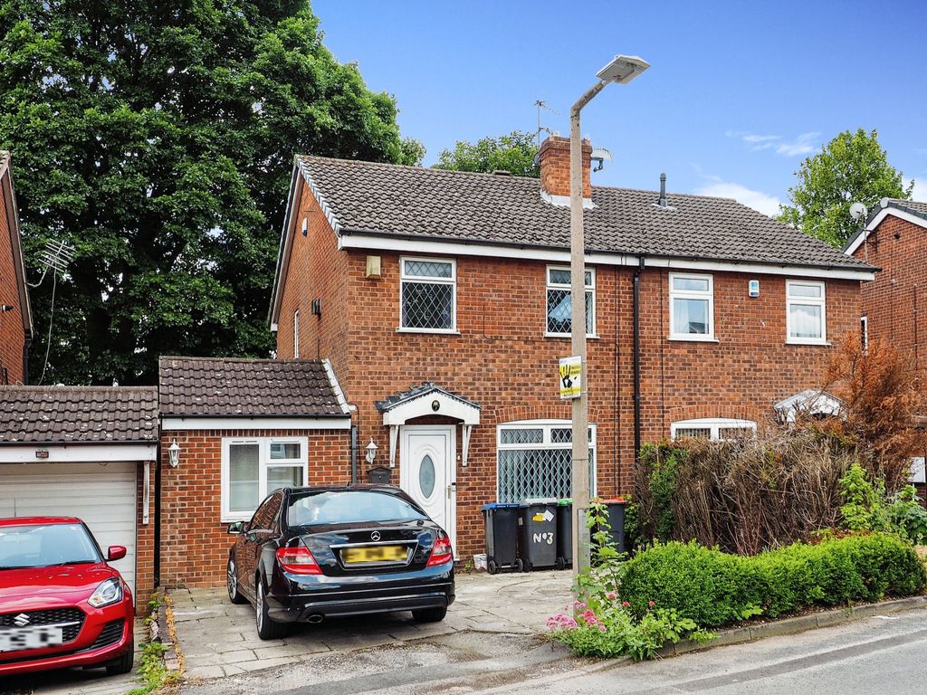 2 bed semi-detached house for sale in Oak Tree Close, Hucknall, Nottingham, Nottinghamshire NG15, £185,000