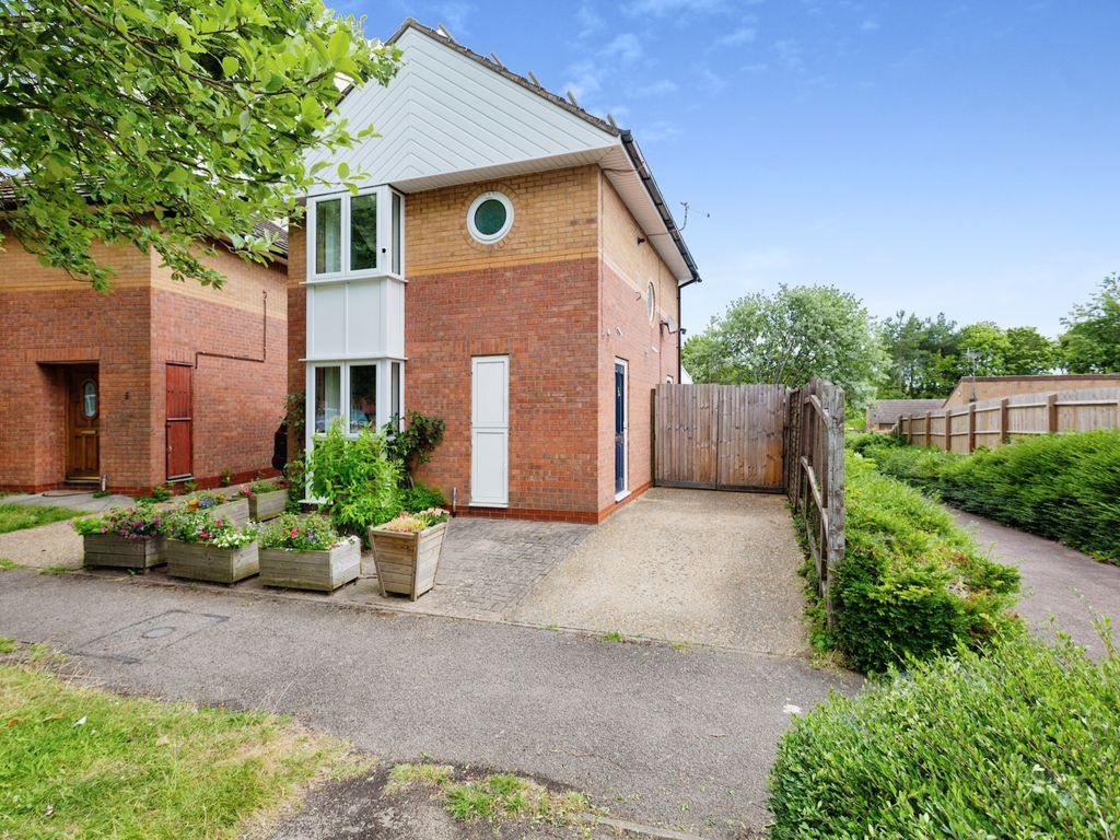 2 bed detached house for sale in St. Stephens Drive, Bolbeck Park, Milton Keynes, Buckinghamshire MK15, £100,000