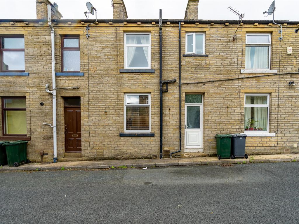 3 bed terraced house for sale in North John Street, Queensbury, Bradford BD13, £150,000