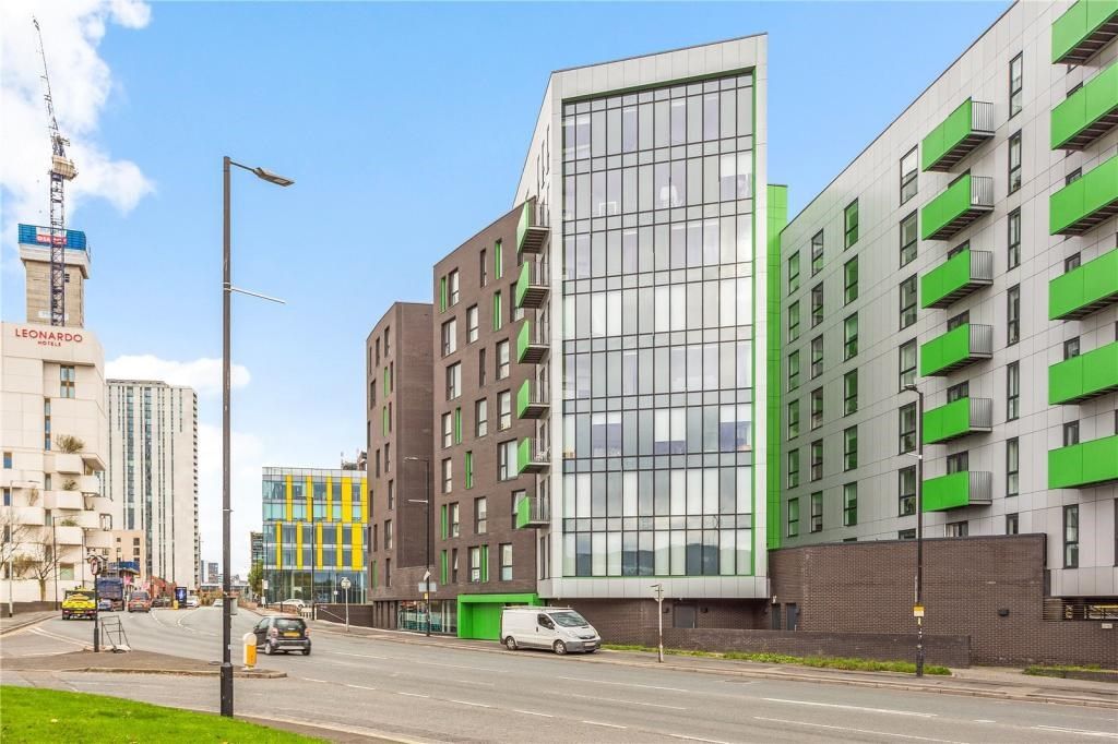 2 bed flat for sale in Great Ancoats Street, Manchester M4, £183,000