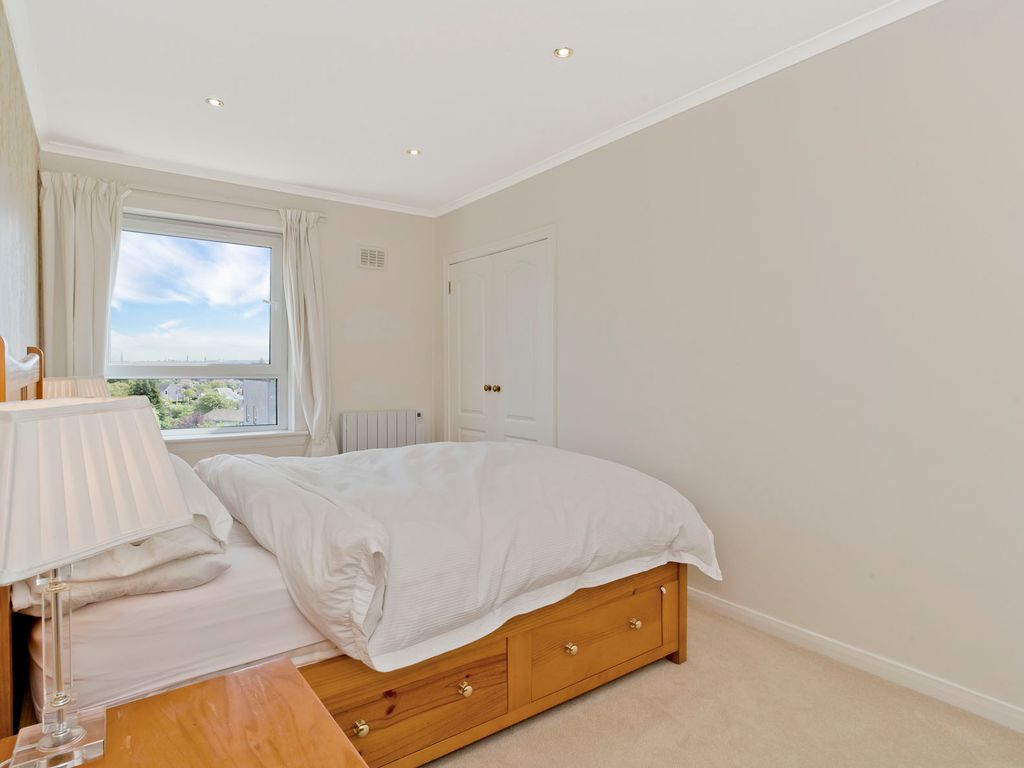 2 bed flat for sale in 41 West Court, Ravelston House Park, Edinburgh EH4, £220,000