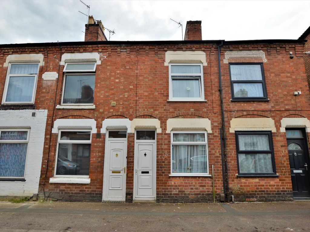 3 bed terraced house for sale in Cavendish Road, Leicester LE2, £200,000