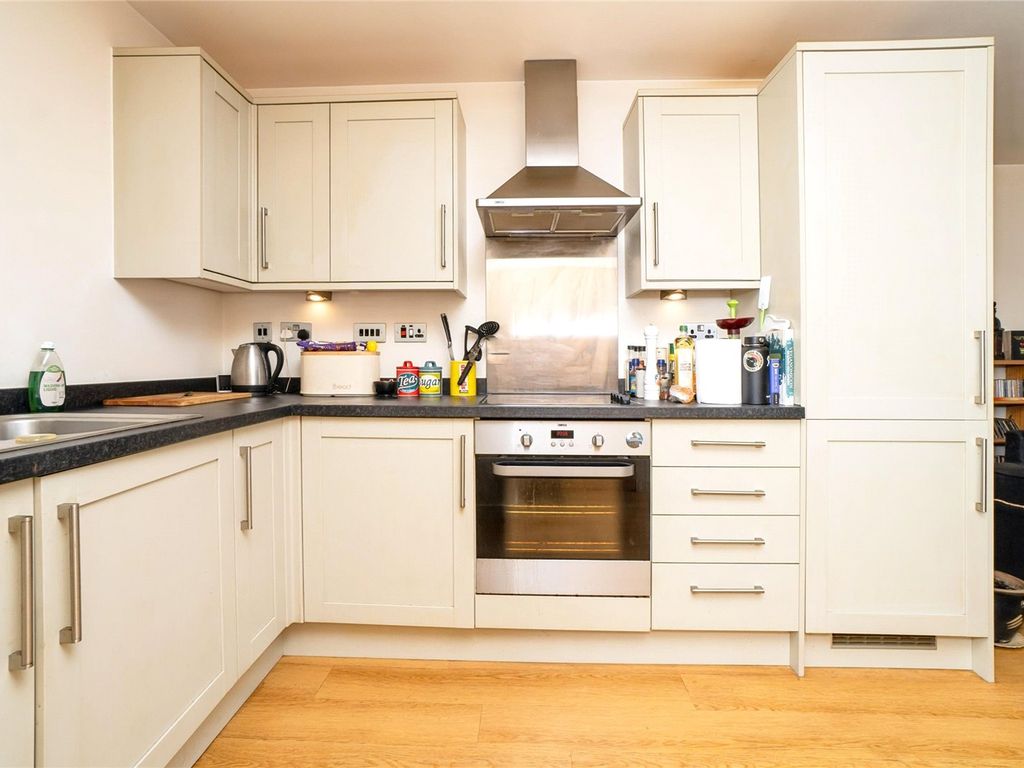 1 bed flat for sale in Beacon Tower, Fishponds Road, Fishponds, Bristol BS16, £150,000