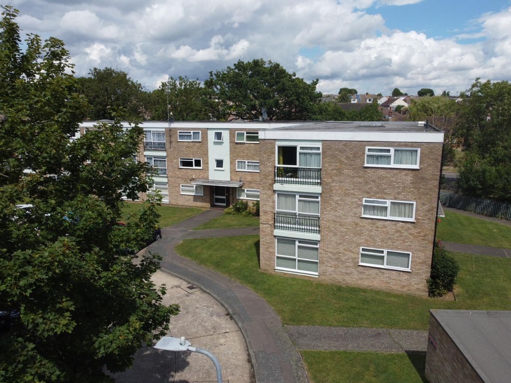2 bed flat for sale in St. Lawrence Court, St. Lawrence Gardens, Eastwood SS9, £210,000