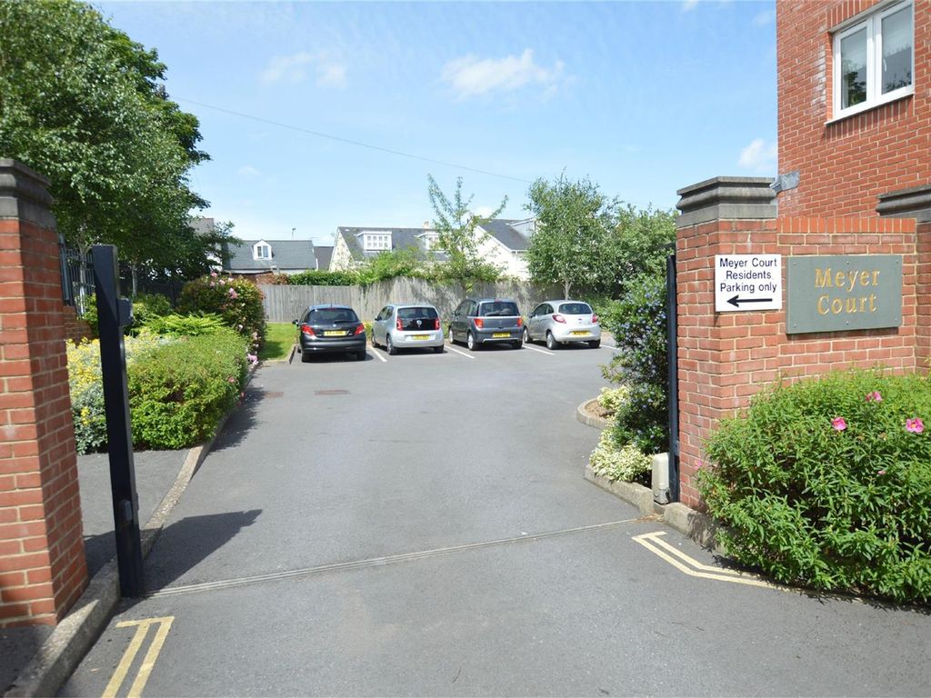 1 bed flat for sale in Meyer Court, Butts Road, Heavitree, Exeter EX2, £146,000