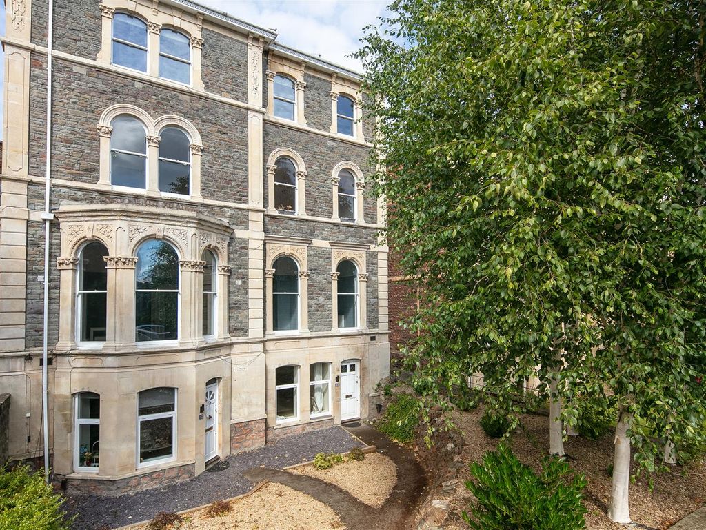 1 bed flat for sale in Pembroke Road, Clifton, Bristol BS8, £275,000