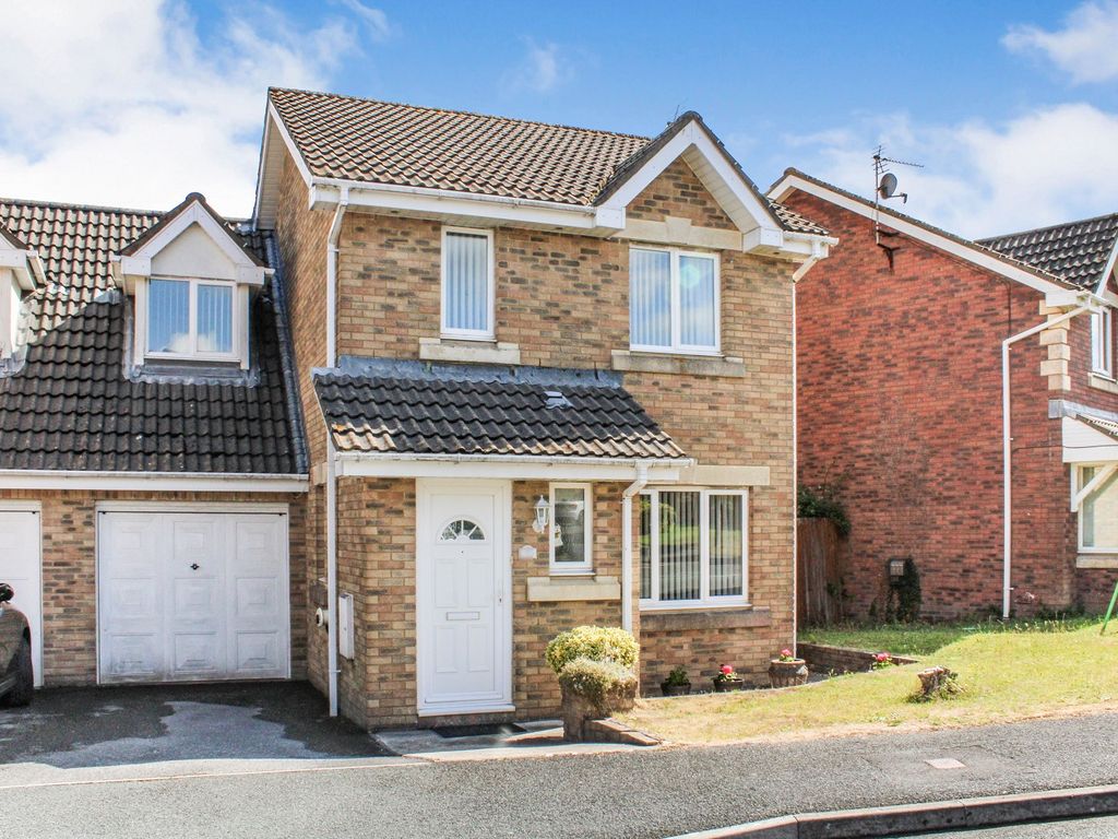 3 bed semi-detached house for sale in Vale Reach, Pencoed, Bridgend County. CF35, £249,995