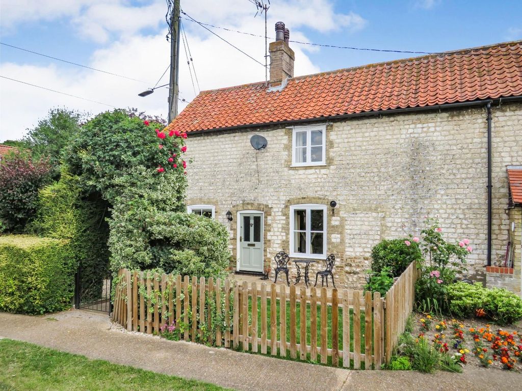 2 bed end terrace house for sale in Hall Lane, Northwold, Thetford IP26, £230,000