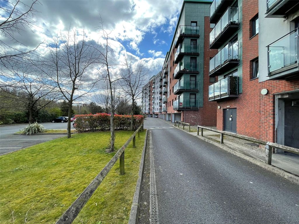 2 bed flat for sale in Lower Hall Street, St. Helens, Merseyside WA10, £45,000