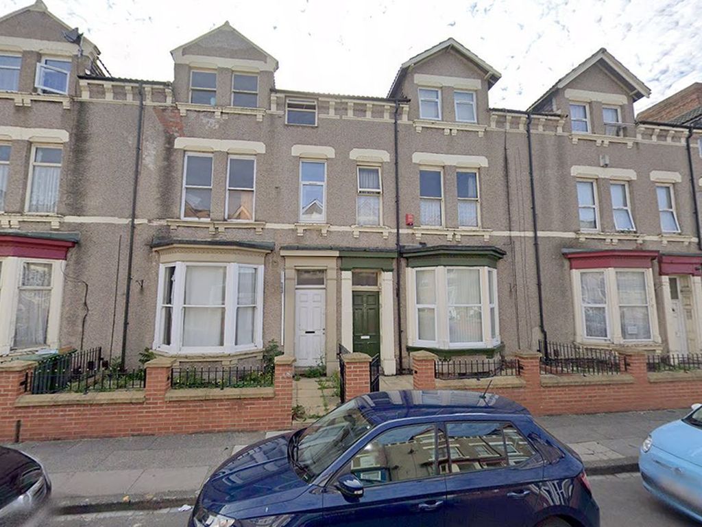1 bed flat for sale in 15, Hartington Road, Flat 2, Stockton-On-Tees TS181HD TS18, £9,000