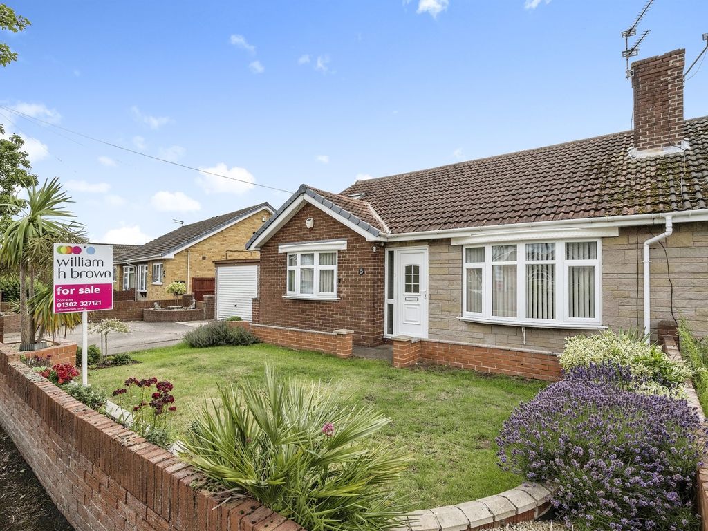 4 bed semi-detached bungalow for sale in Pine Hall Road, Barnby Dun, Doncaster DN3, £260,000