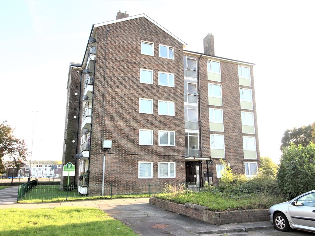 2 bed flat for sale in Panfield Road, London SE2, £275,000
