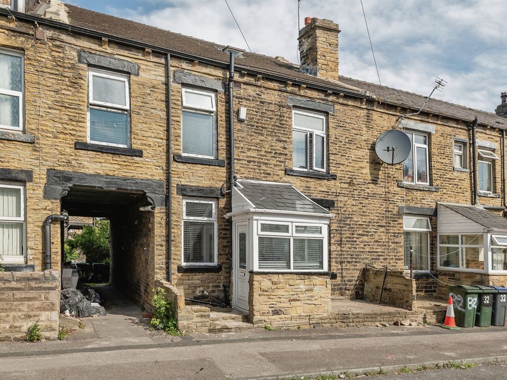 3 bed terraced house for sale in Stephenson Street, Bradford BD7, £100,000