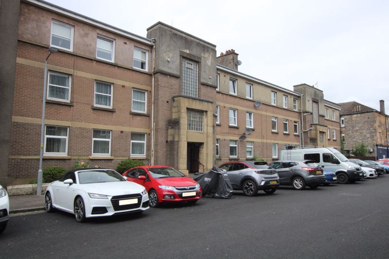 3 bed flat for sale in Wallace Street, Dumbarton G82, £99,000