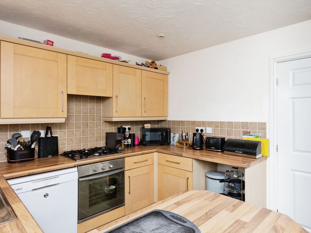 3 bed detached house for sale in Llys Vyrnwy, Kinmel Bay, Denbighshire LL18, £190,000
