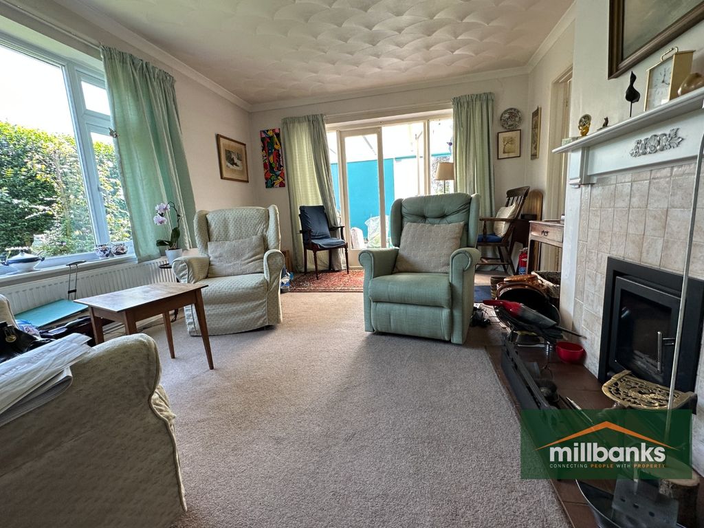 3 bed detached bungalow for sale in Mill Lane, Great Ellingham, Attleborough, Norfolk NR17, £325,000